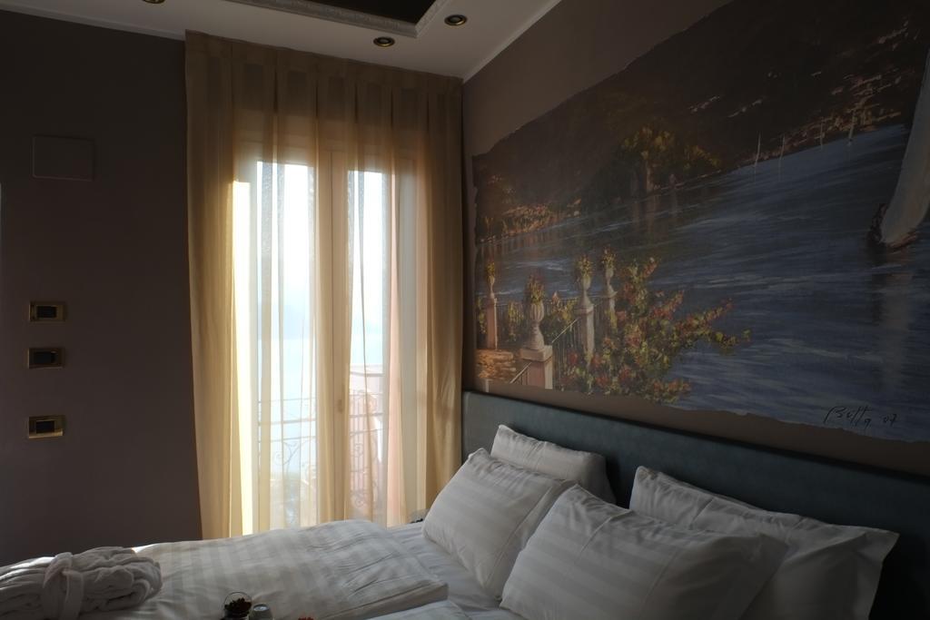 Michelangelo B&B Varenna Bagian luar foto
